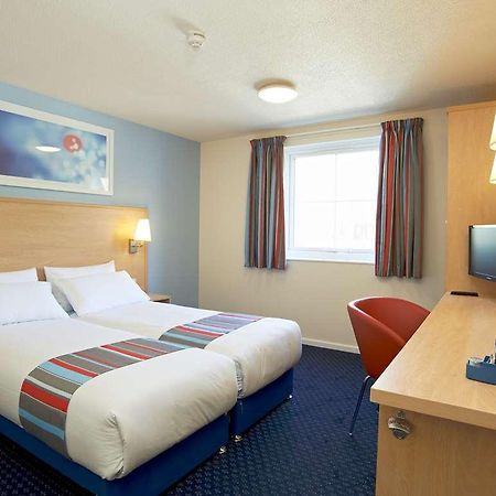 Travelodge Redhill Редгілл Номер фото
