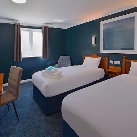 Travelodge Redhill Редгілл Номер фото
