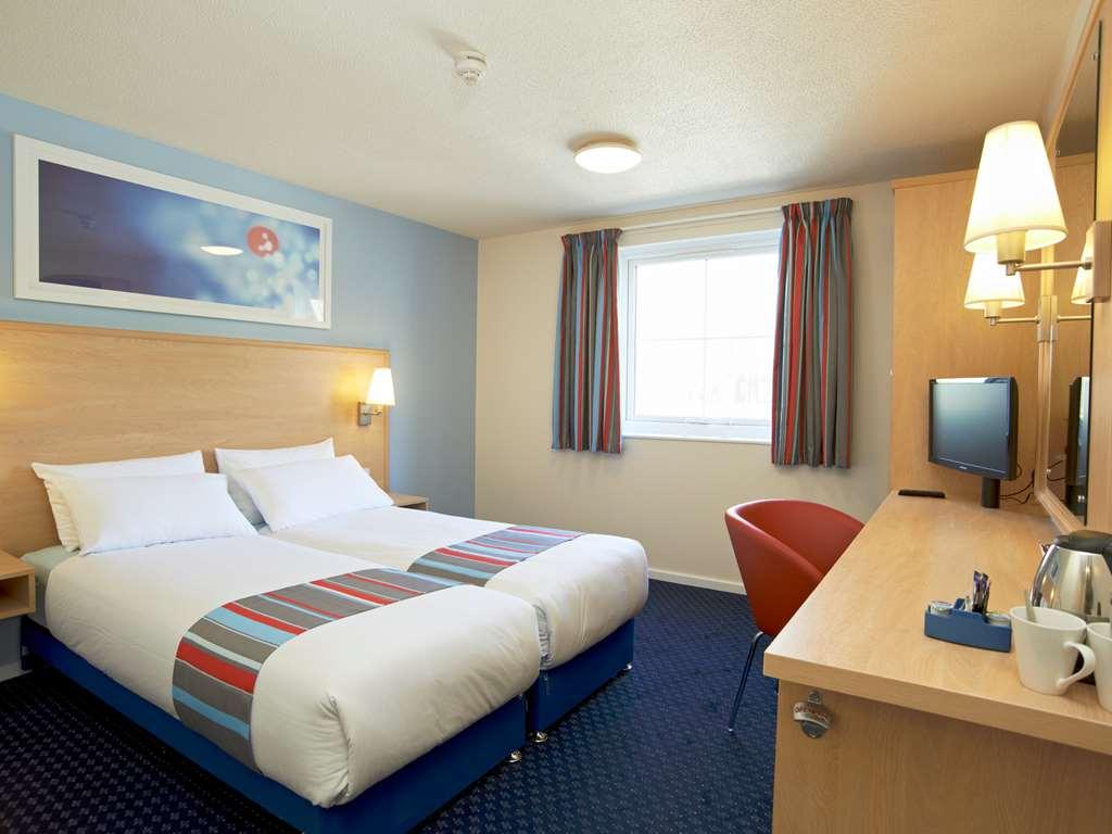 Travelodge Redhill Редгілл Номер фото
