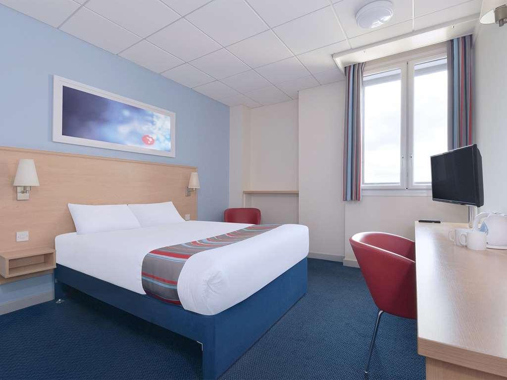 Travelodge Redhill Редгілл Номер фото