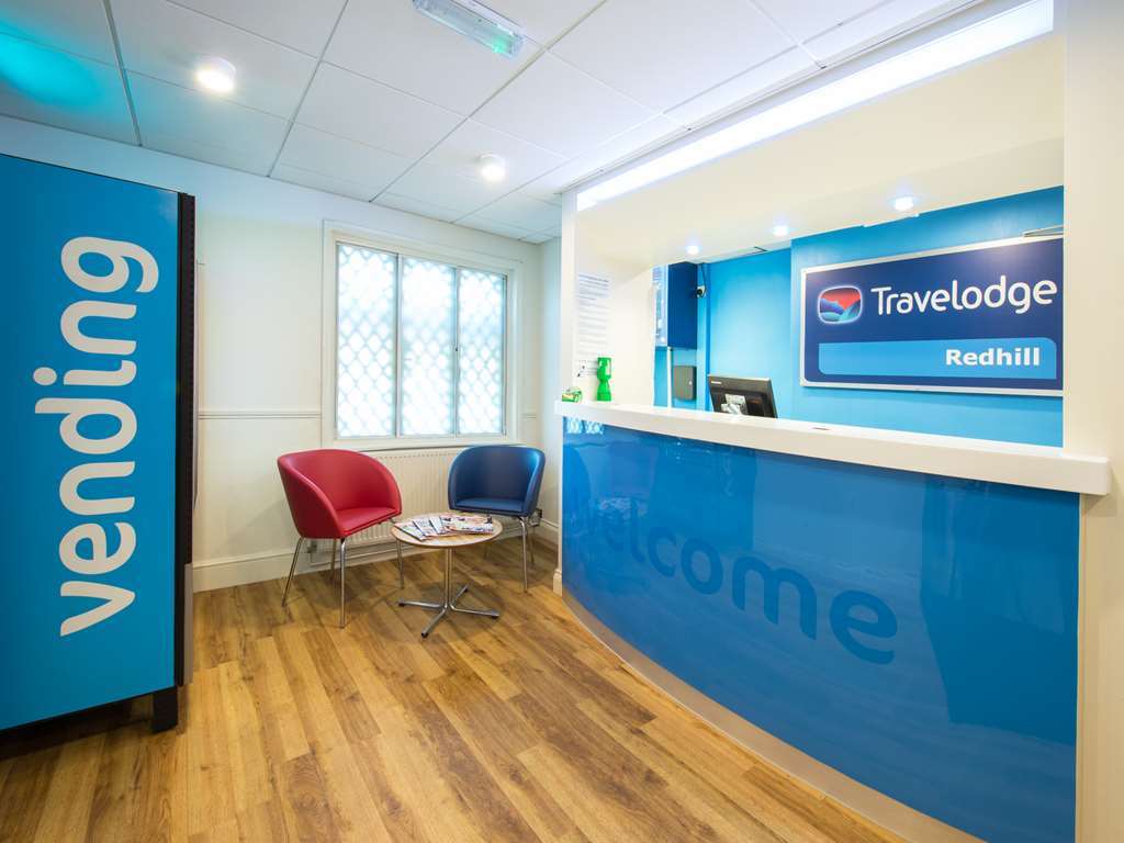 Travelodge Redhill Редгілл Інтер'єр фото