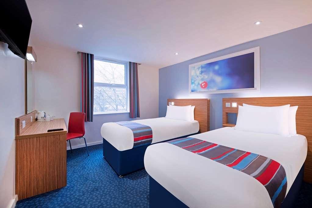 Travelodge Redhill Редгілл Номер фото